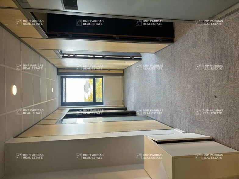 Bureau dans Tours à louer - Photo de l’immeuble – Image 2 sur 10
