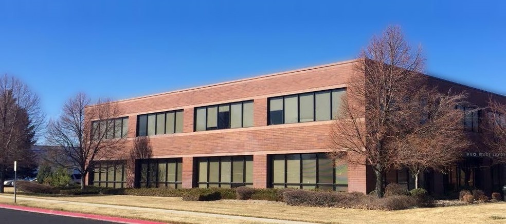 960 W LeVoy Dr, Salt Lake City, UT à louer - Photo de l’immeuble – Image 2 sur 2