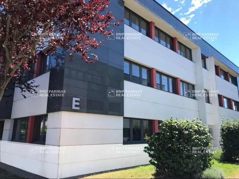 275 Boulevard Marcel Paul, Saint-Herblain à louer - Photo de l’immeuble – Image 1 sur 10