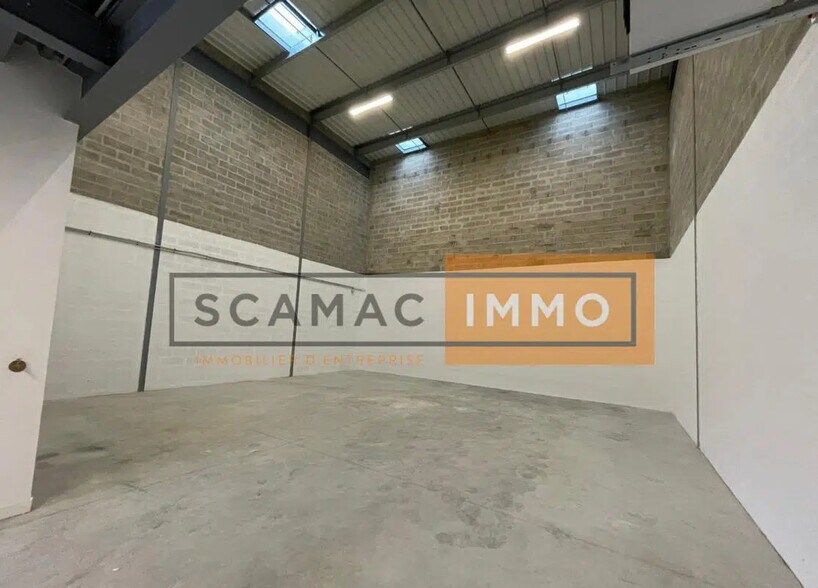 Industriel/Logistique dans Bussy-Saint-Martin à louer - Photo de l’immeuble – Image 2 sur 8