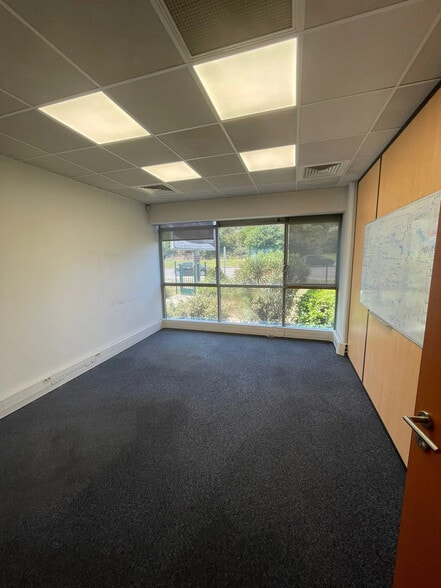 Avenue Du Marin Blanc, Aubagne à louer - Photo intérieure – Image 3 sur 8