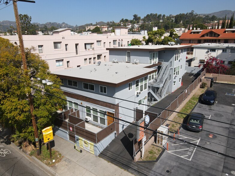 6061 Franklin Ave, Los Angeles, CA à vendre - Photo de l’immeuble – Image 1 sur 31