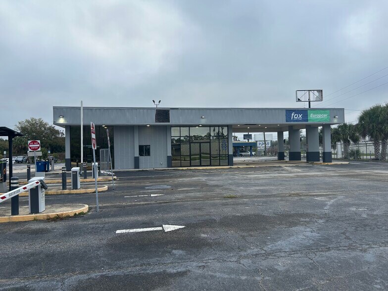 1771 Airport Rd, Jacksonville, FL à louer - Photo de l’immeuble – Image 3 sur 8