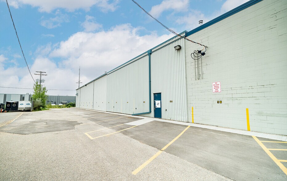 205 Hutchings St, Winnipeg, MB à louer - Photo de l’immeuble – Image 3 sur 10