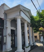 286 Main St, Port Washington, NY à louer Photo de l’immeuble– Image 2 sur 3