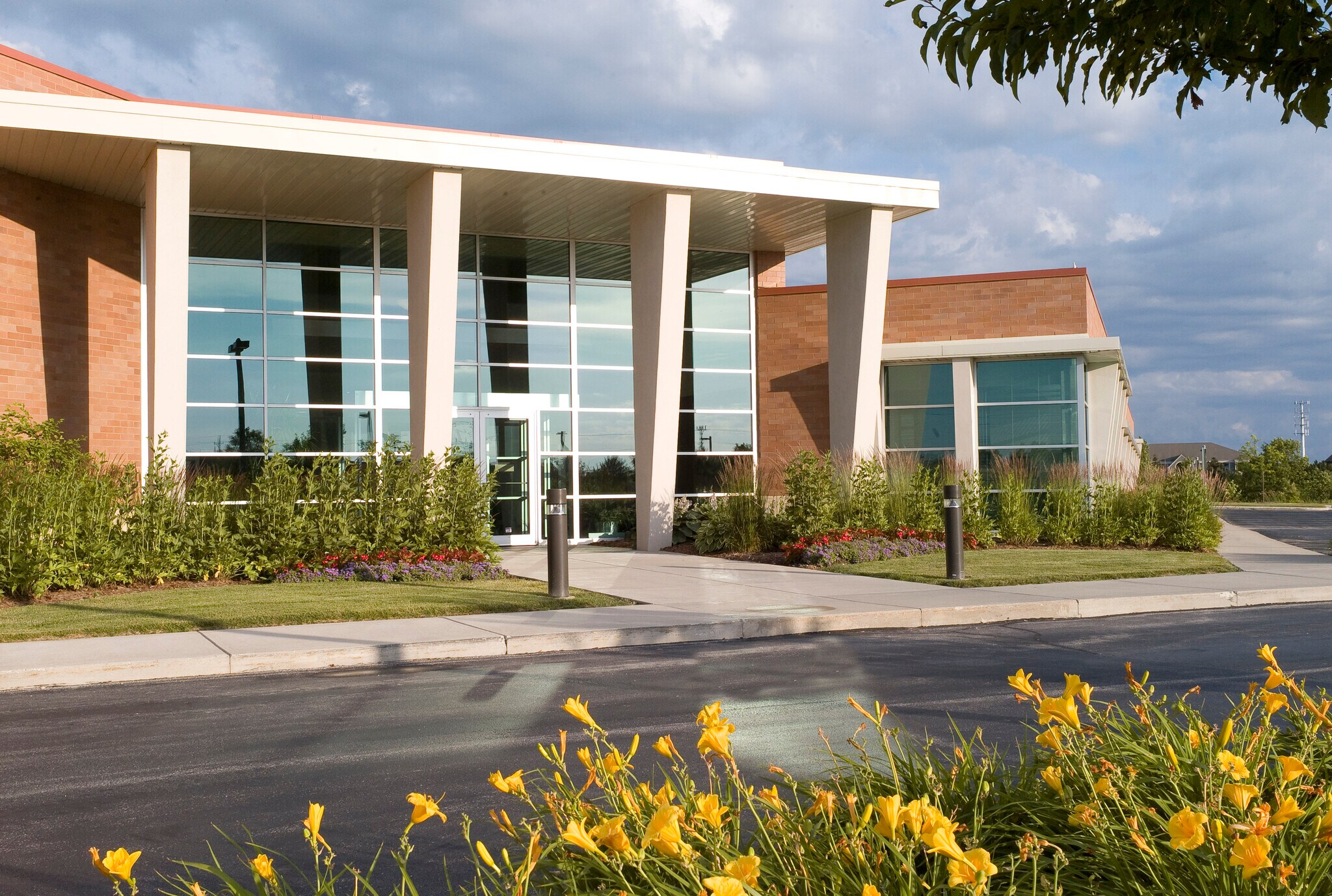 12080 N Corporate Pky, Mequon, WI à vendre Photo de l’immeuble– Image 1 sur 14