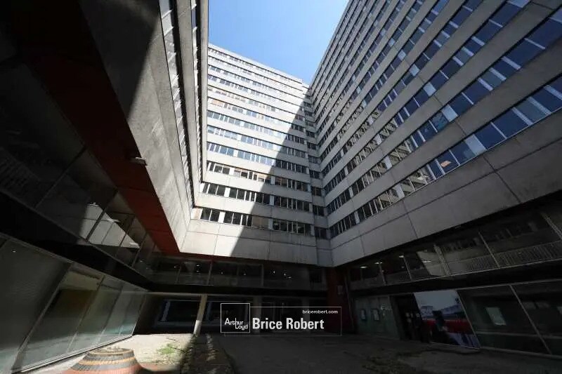 Bureau dans Lyon à louer - Photo de l’immeuble – Image 1 sur 24