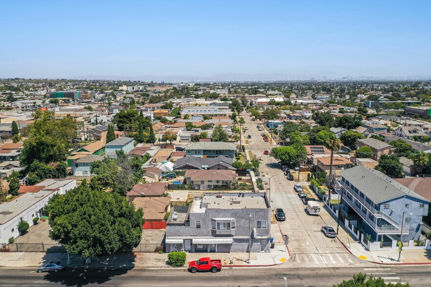 3201 W Florence Ave, Los Angeles, CA à vendre - Photo de l’immeuble – Image 2 sur 8