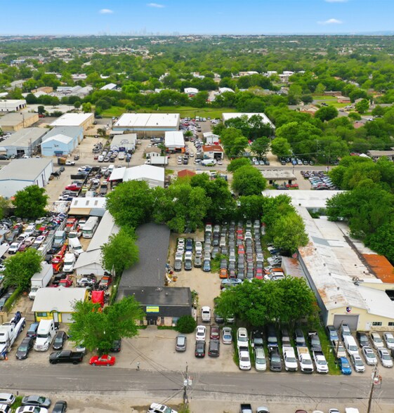 907 Prairie Trl, Austin, TX à vendre - Photo de l’immeuble – Image 1 sur 5