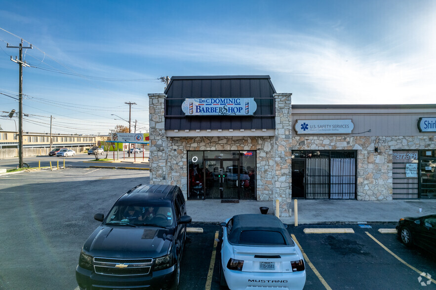 5525 Blanco Rd, San Antonio, TX à louer - Photo de l’immeuble – Image 3 sur 26
