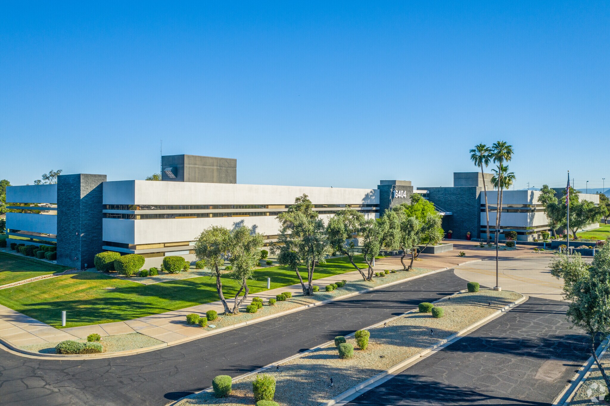 16404 N Black Canyon Hwy, Phoenix, AZ à louer Photo principale– Image 1 sur 9