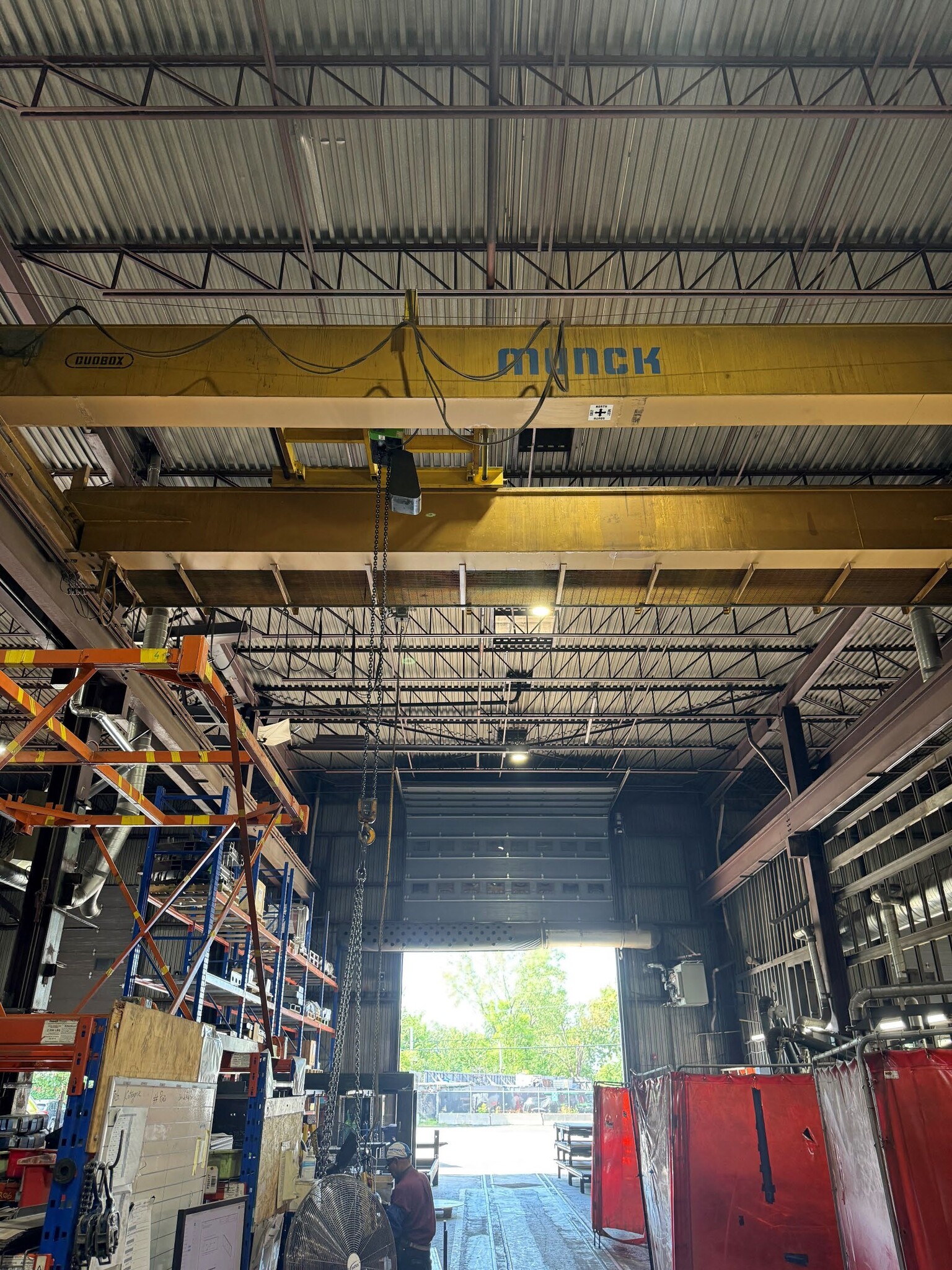 2270 Boul Industriel, Laval, QC à louer Photo intérieure– Image 1 sur 8