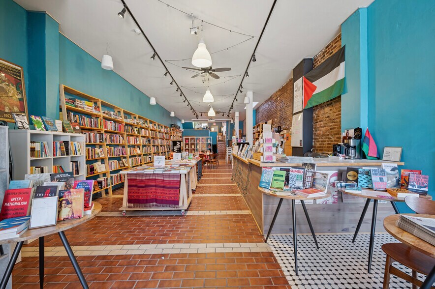210 S 45th St, Philadelphia, PA à louer - Photo de l’immeuble – Image 3 sur 8