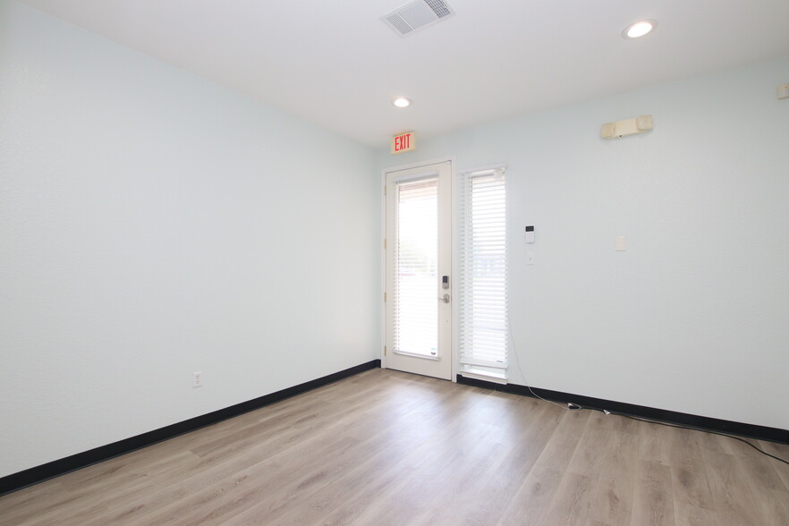 1508 Dessau Ridge Ln, Austin, TX à vendre - Photo intérieure – Image 3 sur 13