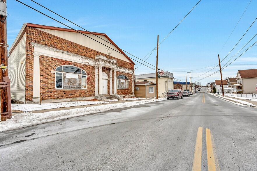 531 George St, Throop, PA à vendre - Photo de l’immeuble – Image 3 sur 8