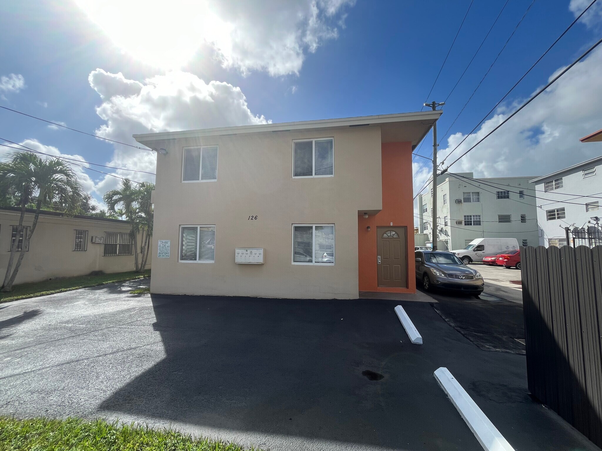 126 SW 21st Ave, Miami, FL à vendre Photo principale– Image 1 sur 11