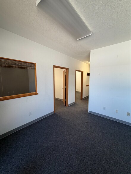 302 E 23rd St, Fort Scott, KS à louer - Photo de l’immeuble – Image 3 sur 7