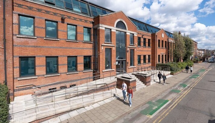 Canbury Park Rd, Kingston Upon Thames à louer Photo de l’immeuble– Image 1 sur 10