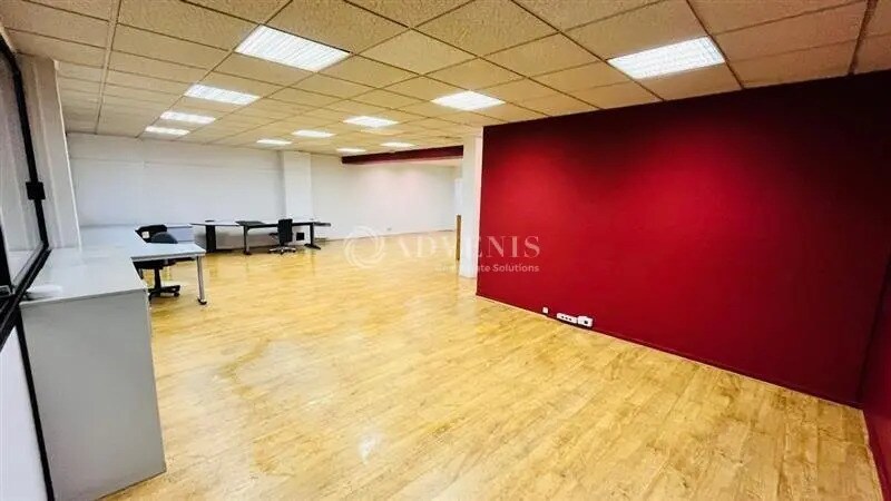 Bureau dans Le Raincy à louer - Photo de l’immeuble – Image 3 sur 9
