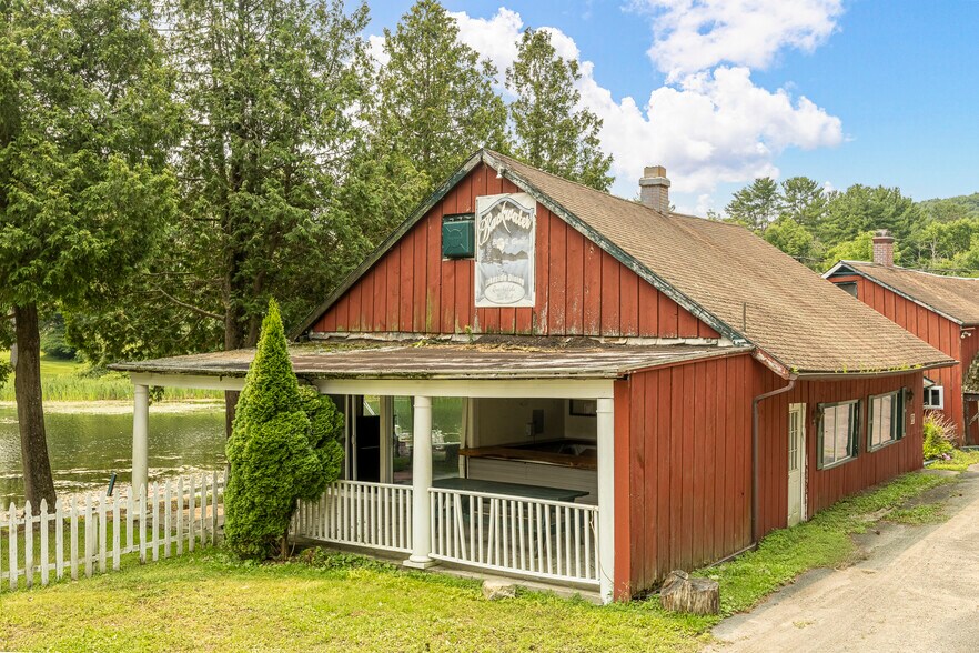 42 Queechy Lake Dr, Canaan, NY à vendre - Photo de l’immeuble – Image 1 sur 25