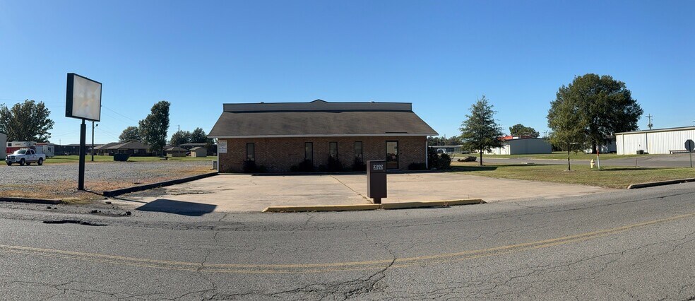 2302 S Main St, Stuttgart, AR à vendre - Photo de l’immeuble – Image 2 sur 14