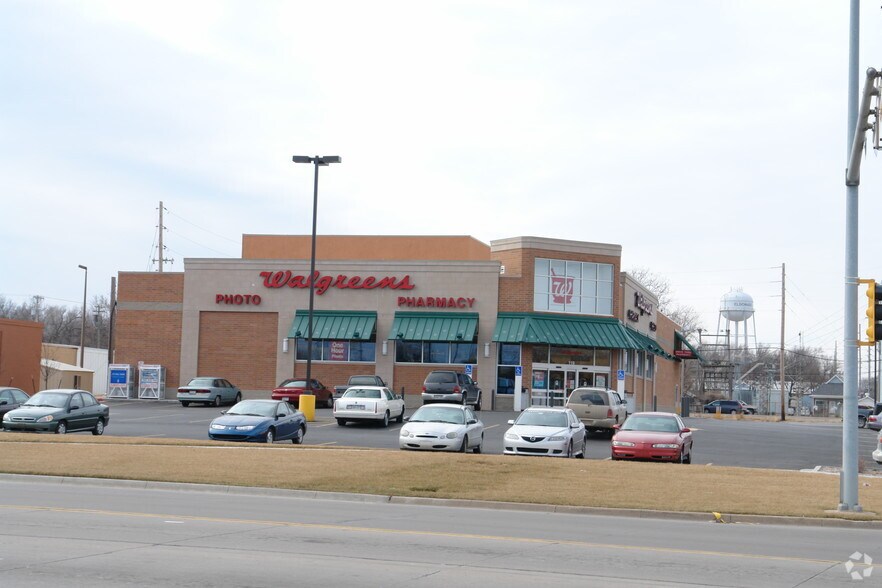 119 W 6th Ave, El Dorado, KS à louer - Photo de l’immeuble – Image 2 sur 25
