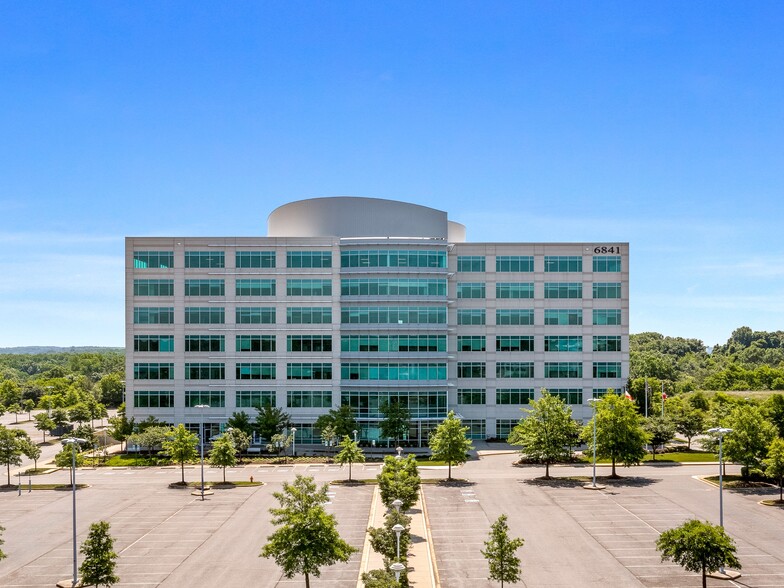 6841 Benjamin Franklin Dr, Columbia, MD à louer - Photo de l’immeuble – Image 1 sur 8