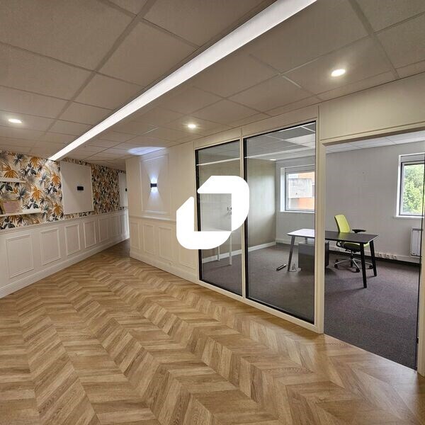 Plus de détails pour Bureau à vendre