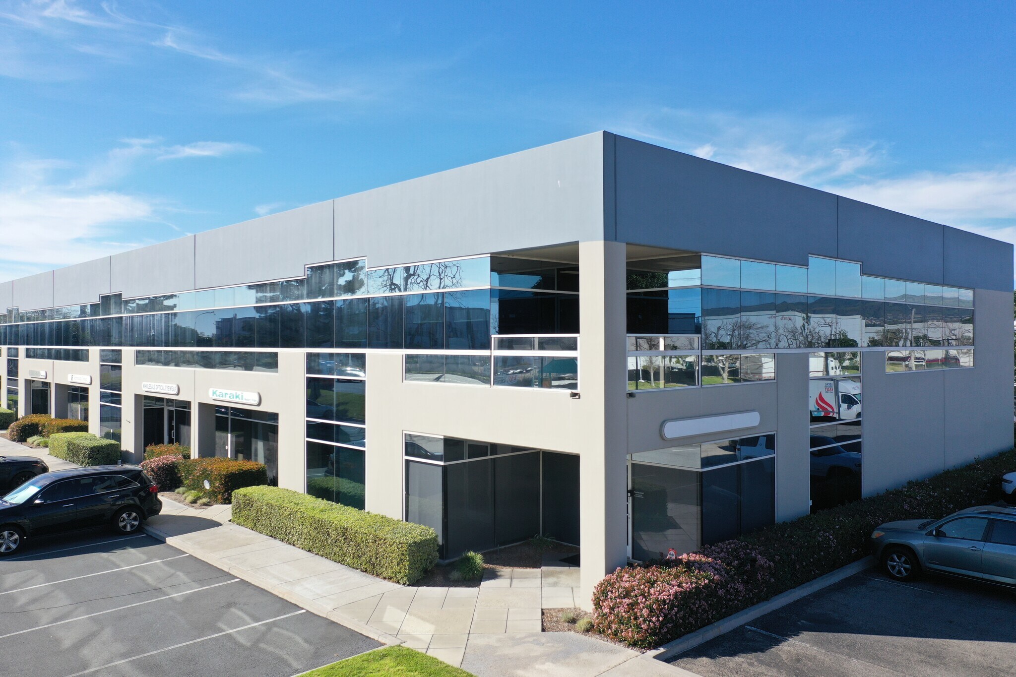 4887 E La Palma Ave, Anaheim, CA à louer Photo principale– Image 1 sur 5