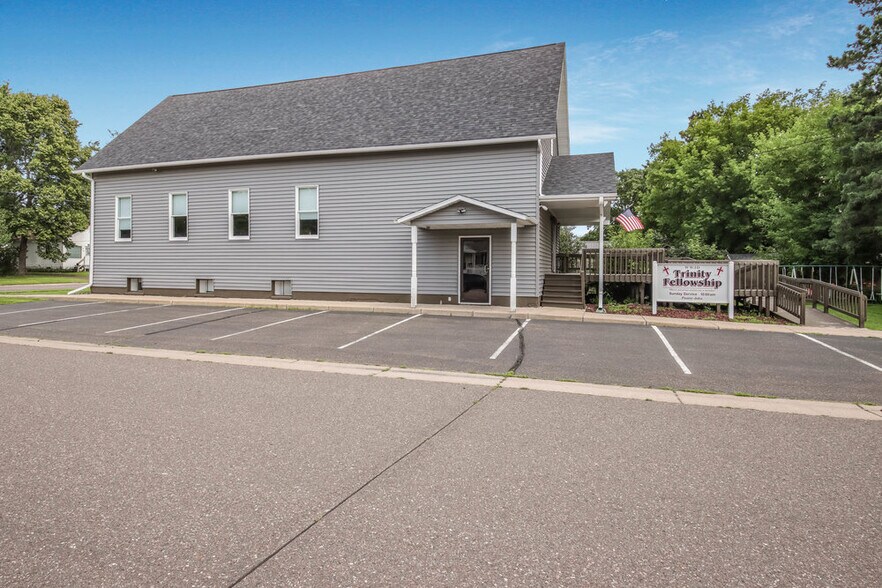 104 E Barker St, Rice Lake, WI à vendre - Photo principale – Image 1 sur 26