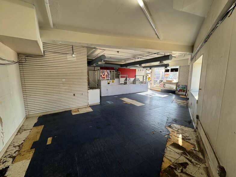 978 Saint Georges Ave, Rahway, NJ à louer - Photo intérieure – Image 3 sur 4