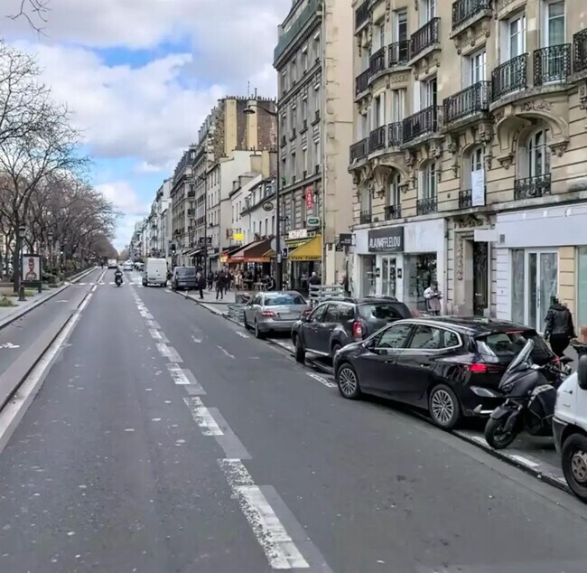 Plus de détails pour Local commercial à louer