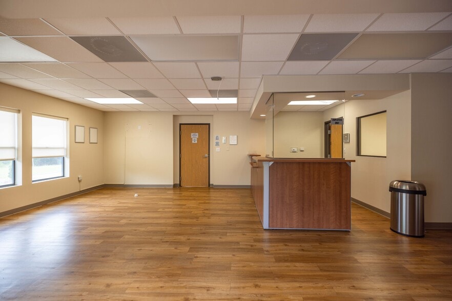 609 Asheville Hwy, Sylva, NC à louer - Photo intérieure – Image 3 sur 31