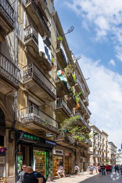 Local commercial dans Barcelone, Barcelona à louer - Photo de l’immeuble – Image 2 sur 2