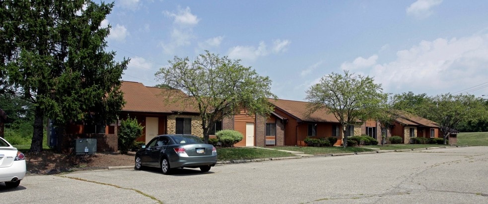 3840 Woodridge Blvd, Fairfield, OH à louer - Photo de l’immeuble – Image 1 sur 3