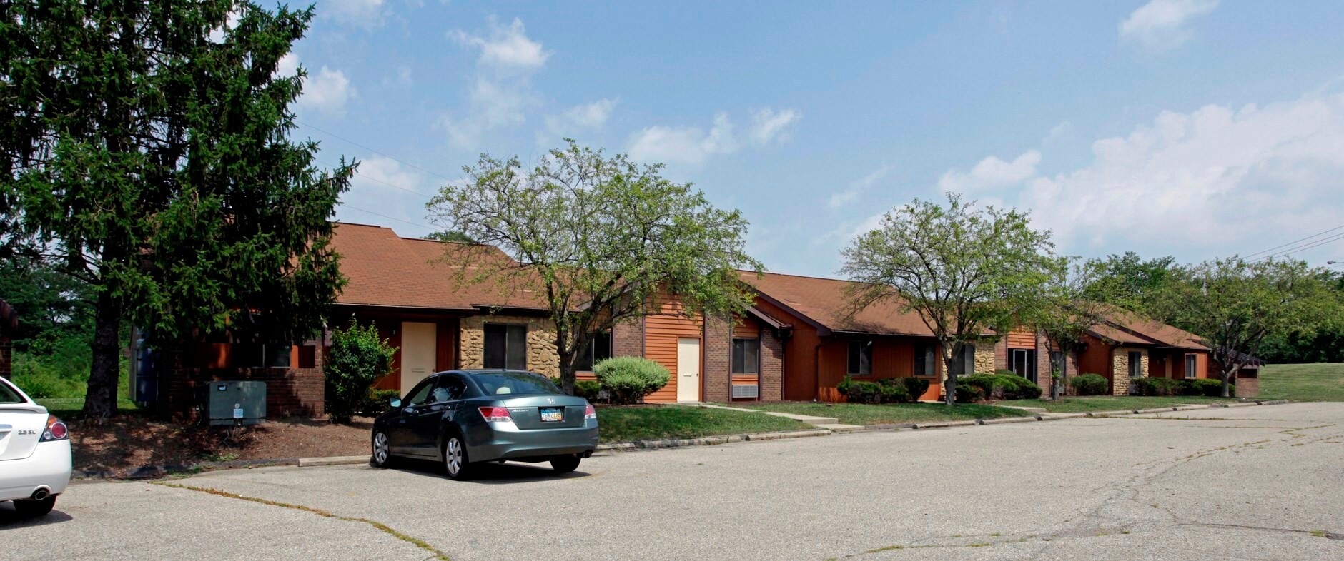 3840 Woodridge Blvd, Fairfield, OH à louer Photo de l’immeuble– Image 1 sur 4