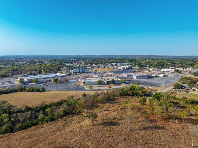 2350 SE Washington Blvd, Bartlesville, OK à louer - Photo de l’immeuble – Image 3 sur 3