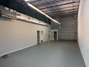 337-379 SW 13th Ave, Pompano Beach, FL à louer Photo intérieure– Image 2 sur 5