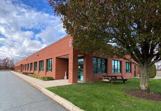 Plus de détails pour 24 Albion Rd, Lincoln, RI - Bureau, Industriel/Logistique à louer