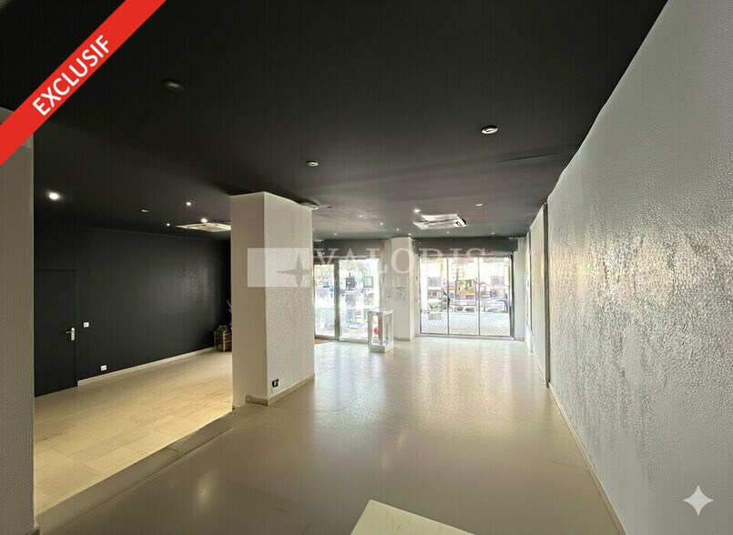 73 Rue Pierre Morin, Villefranche-sur-Saône à louer - Hall d’entrée – Image 3 sur 11
