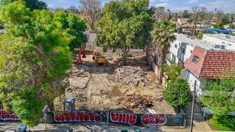 6901 Woodman Ave, Van Nuys, CA à vendre - Photo de l’immeuble – Image 2 sur 12