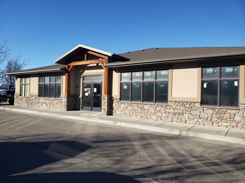 2207 W 1800 N, Clinton, UT à louer - Photo de l’immeuble – Image 2 sur 5