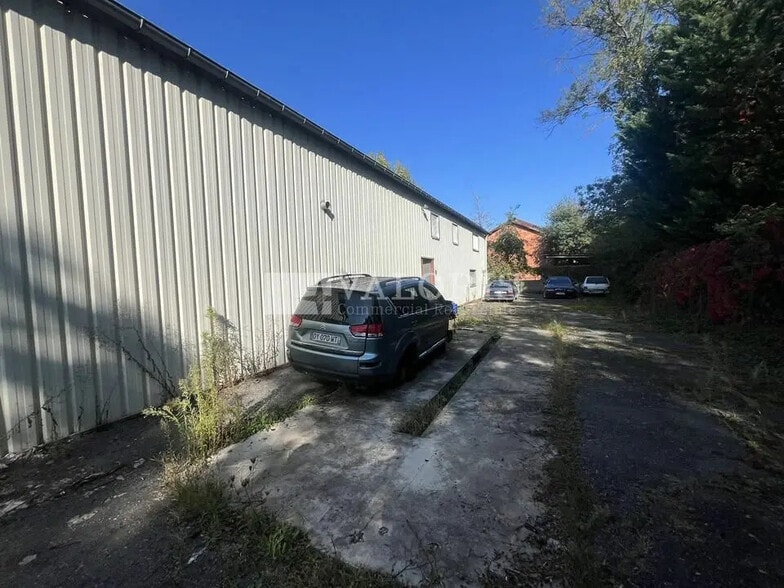 Local d'activités dans Gleizé à vendre - Photo de l’immeuble – Image 3 sur 5
