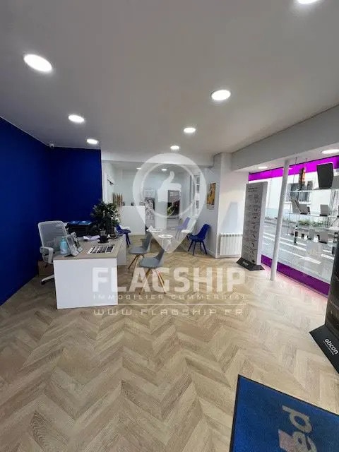 Plus de détails pour Local commercial à louer