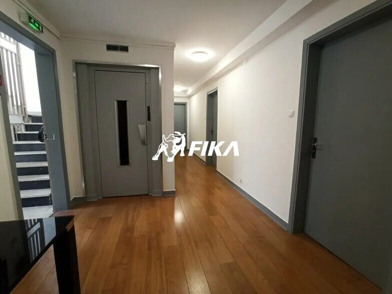 Bureau dans Toulouse à louer - Photo de l’immeuble – Image 3 sur 11