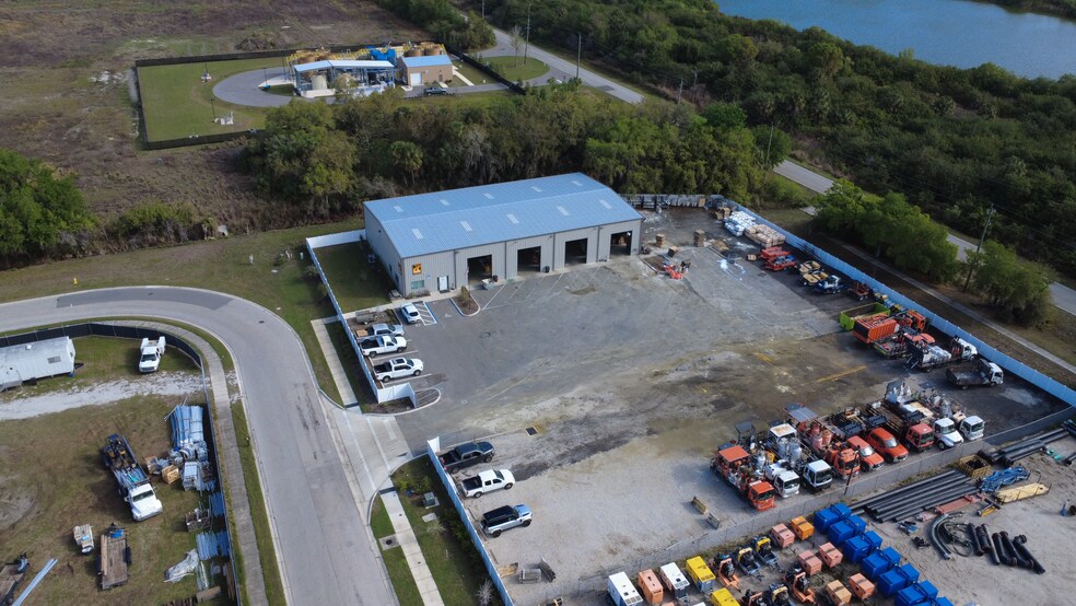 11524 31st Ter E, Palmetto, FL à vendre - Photo de l’immeuble – Image 1 sur 17