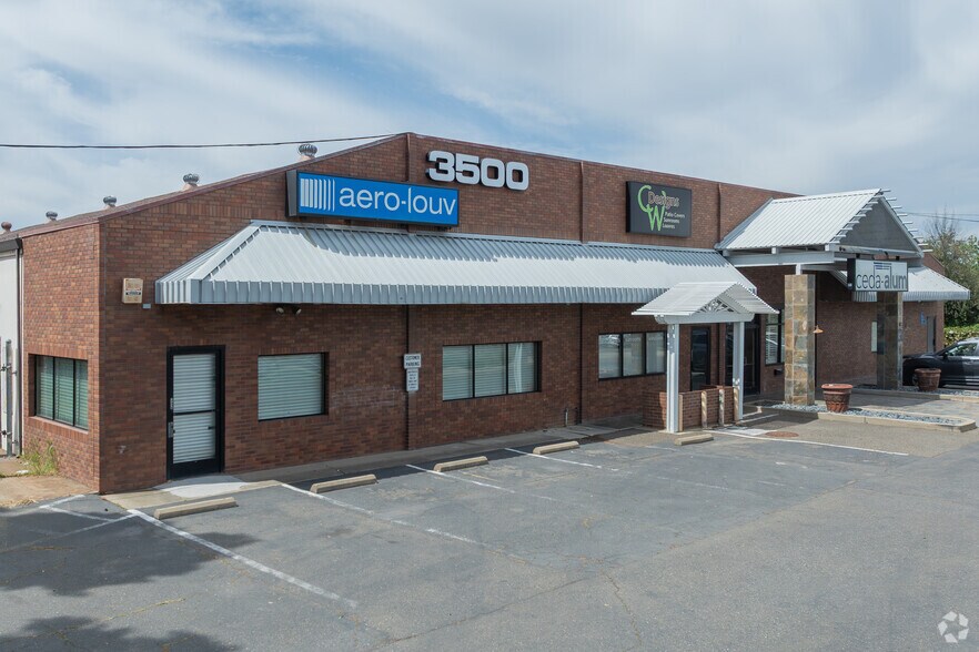 3500 Power Inn Rd, Sacramento, CA à vendre - Photo de l’immeuble – Image 1 sur 5