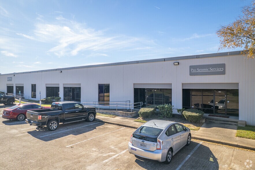 5201-5227 Langfield Rd, Houston, TX à louer - Photo de l’immeuble – Image 2 sur 2