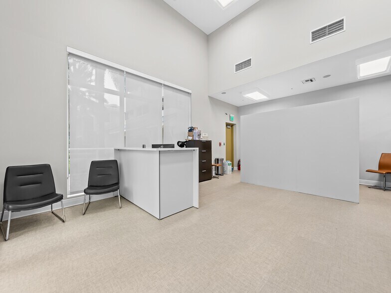 1333 S Ocean Blvd, Pompano Beach, FL à louer - Photo de l’immeuble – Image 2 sur 23