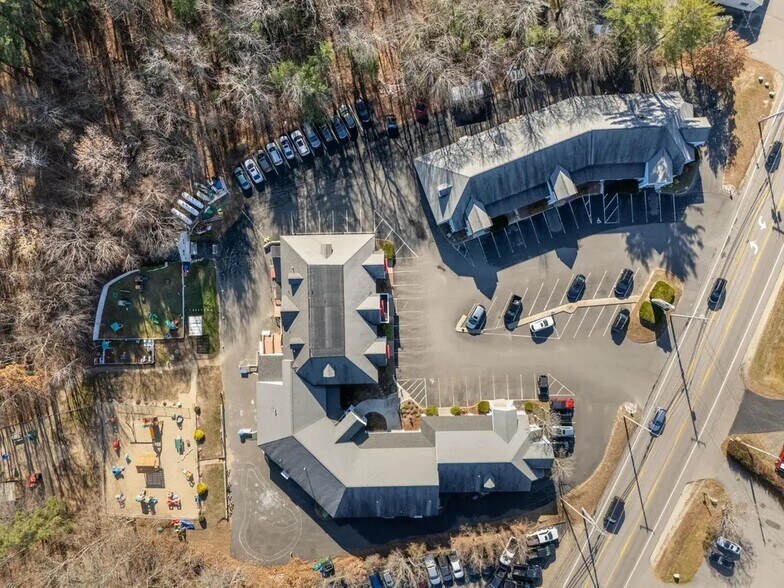 105 Lafayette Road portefeuille de 2 biens à vendre sur LoopNet.fr - Photo de l’immeuble – Image 2 sur 4